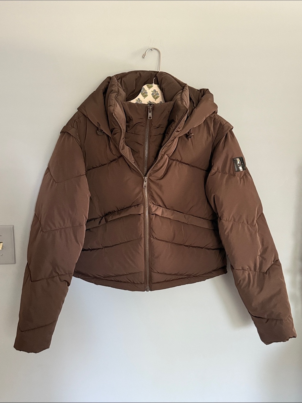 ALO Yoga Brown Cropped Puffer Jacket with Hood Size Small